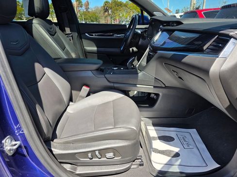 Used 2024 Cadillac XT6 Premium Luxury w/ LPO, Floor Liner Package image 10
