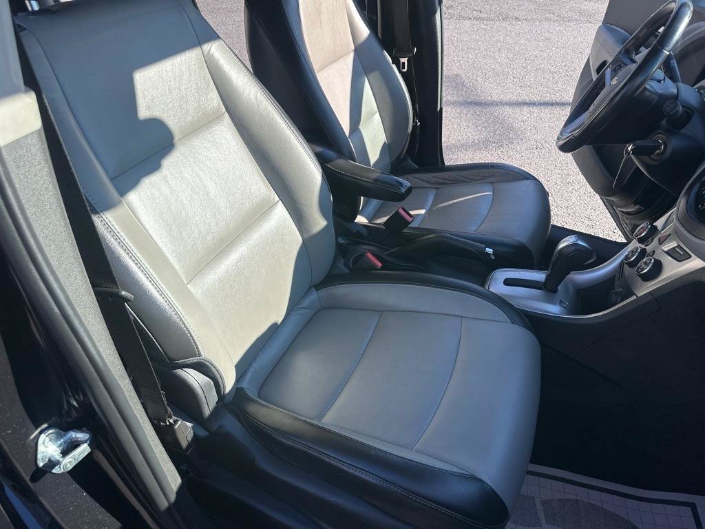 Used 2015 Chevrolet Trax LTZ AWD/4WD image 16