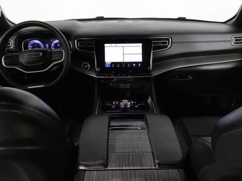 Used 2024 Jeep Wagoneer Series III image 19