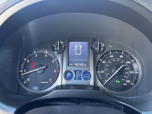 Used 2017 Lexus GX 460 image 28