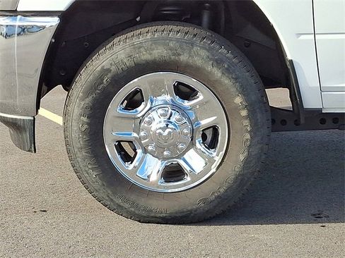 Used 2023 RAM 3500 Tradesman w/ Chrome Appearance Group image 8