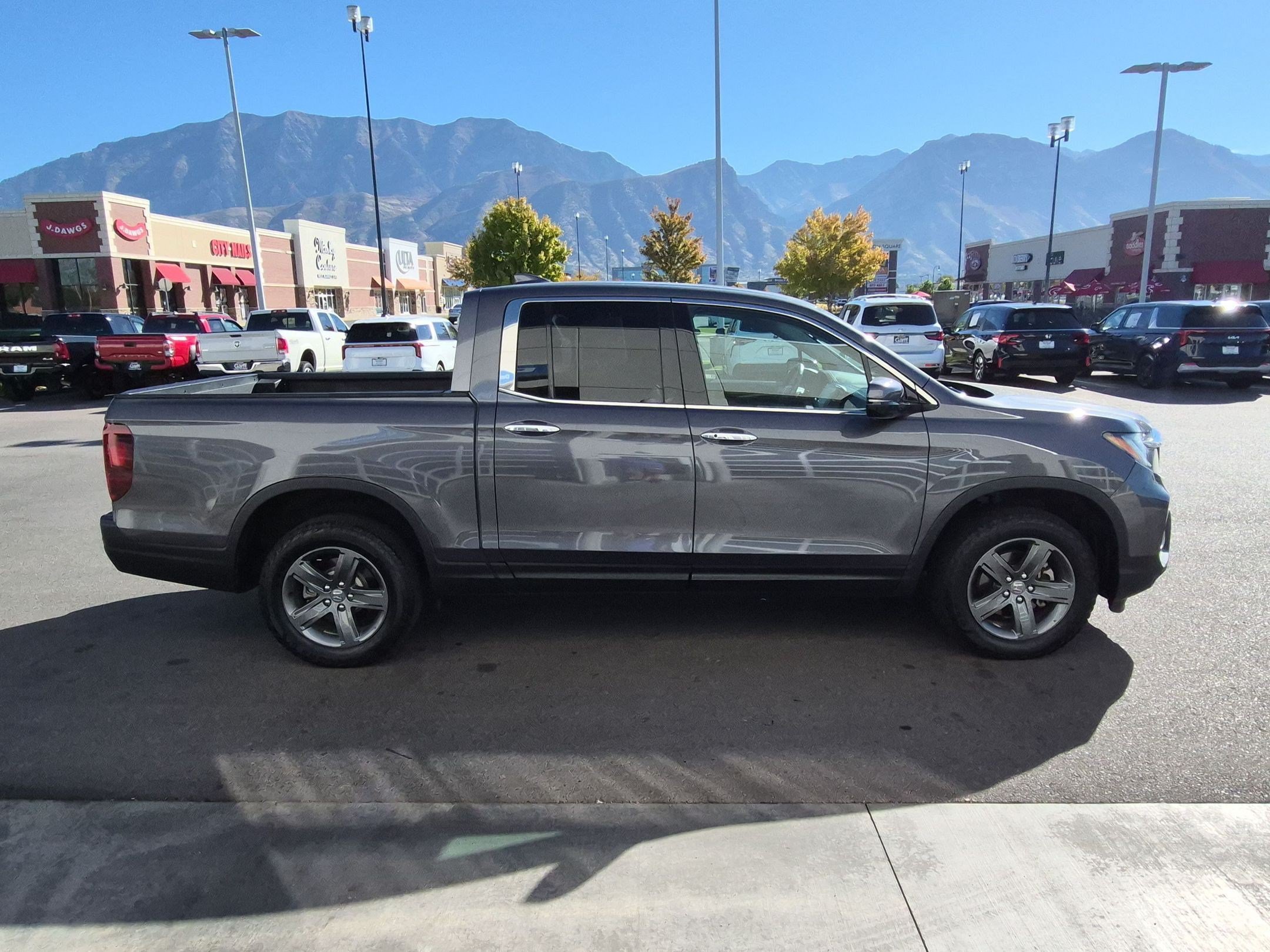 Used 2023 Honda Ridgeline RTL-E image 2