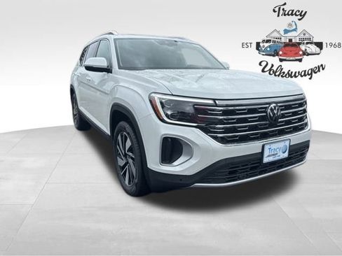 New 2026 Volkswagen Atlas SEL image 1