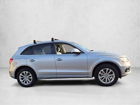 Used 2016 Audi Q5 2.0T Premium Plus w/ Technology Package AWD/4WD image 4