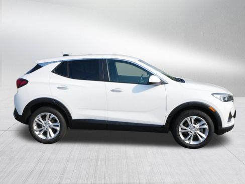 Used 2023 Buick Encore GX Preferred w/ Cold Weather Comfort Package FWD image 8