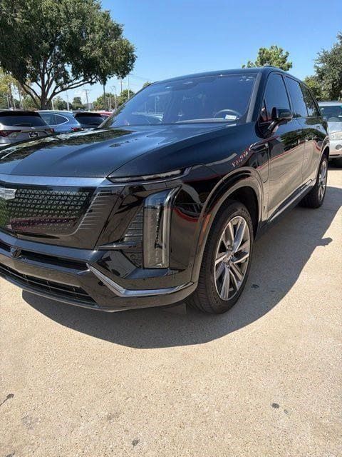 Used 2026 Cadillac Vistiq Sport w/ LPO, Floor Liner Package AWD/4WD image 3