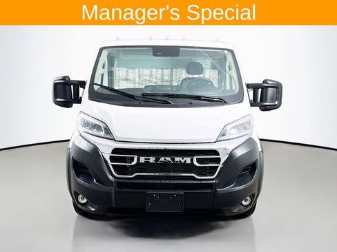 Used 2025 RAM ProMaster 3500 w/ Quick Order Package 22G SLT FWD image 2