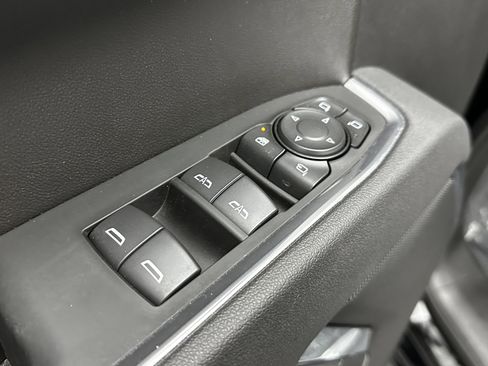 Used 2026 GMC Sierra 1500 SLT RWD image 12