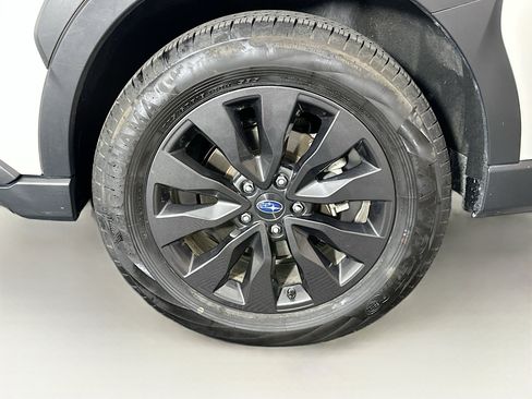 Used 2025 Subaru Outback Onyx Edition image 11