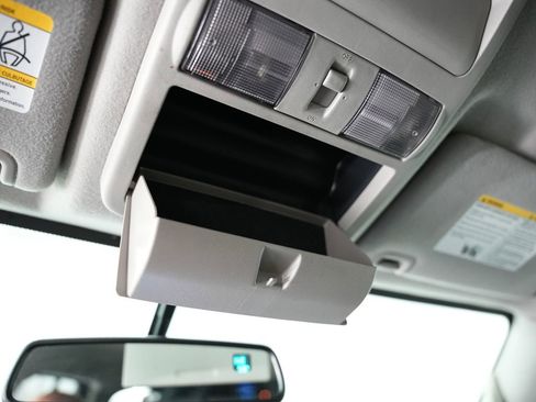 Used 2021 Nissan Frontier SV w/ Midnight Edition Floor Mats image 44