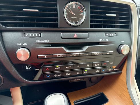 Used 2022 Lexus RX 350 Premium image 17