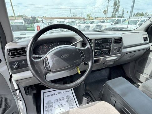 Used 2000 Ford F550 4x4 Regular Cab Super Duty image 12
