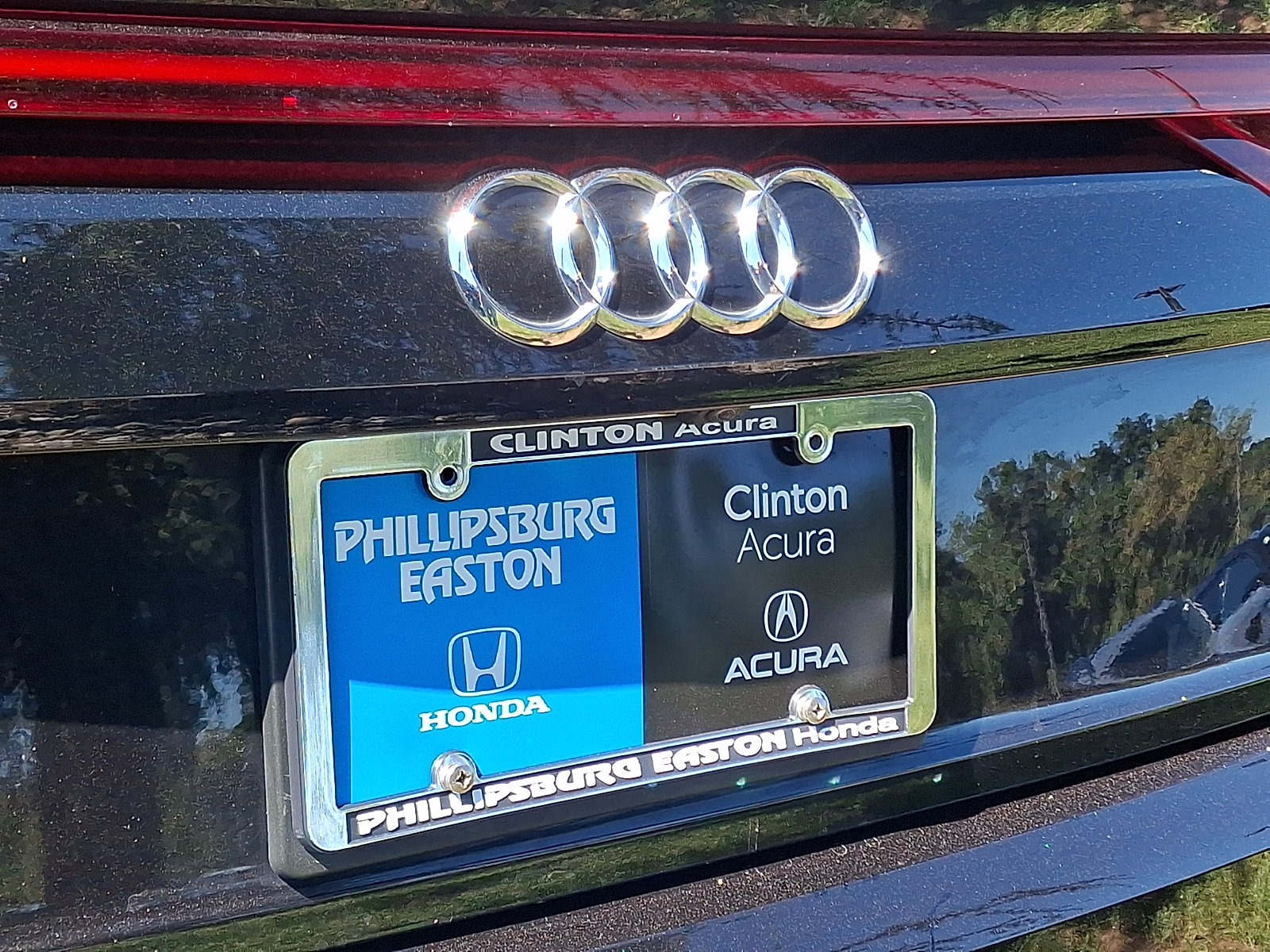 Used 2020 Audi Q8 Prestige w/ Prestige Package AWD/4WD image 32