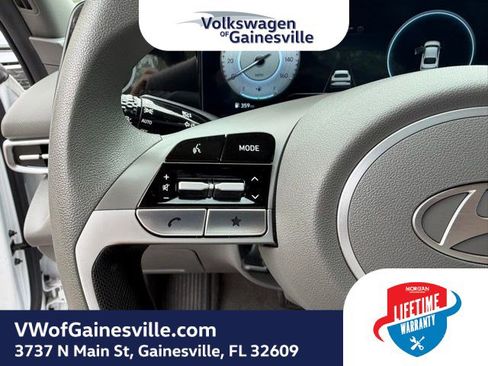 Used 2024 Hyundai Elantra SEL FWD image 20