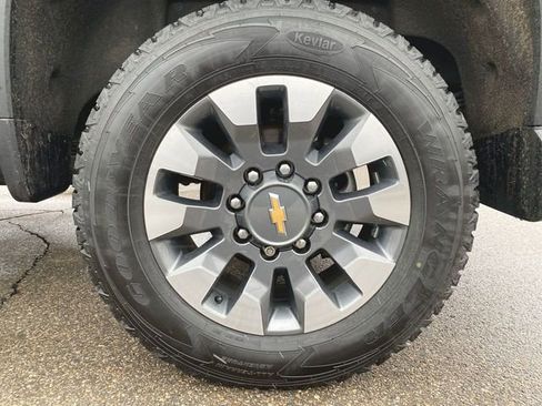 Used 2021 Chevrolet Silverado 2500 Custom w/ Custom Value Package image 30