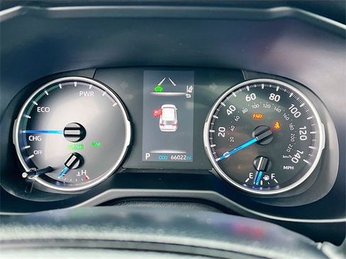 Used 2020 Toyota RAV4 XLE image 12