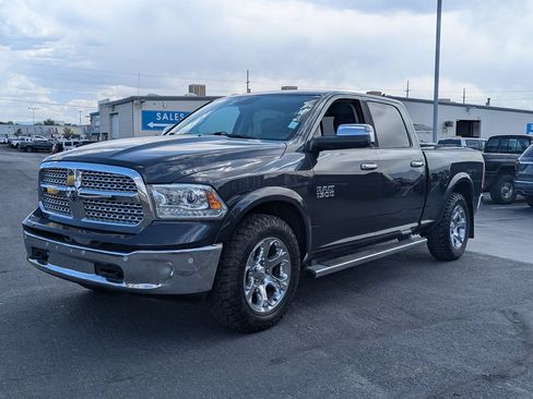 Used 2016 RAM 1500 Laramie w/ Convenience Group AWD/4WD image 10