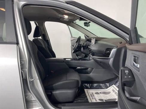 Used 2022 Nissan Rogue SV FWD image 39