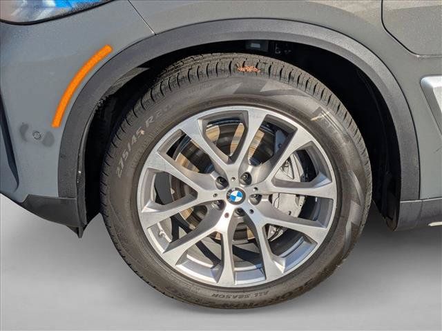 Used 2026 BMW X5 xDrive50e w/ Executive Package AWD/4WD image 10