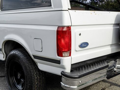 Used 1992 Ford Bronco Custom AWD/4WD image 69
