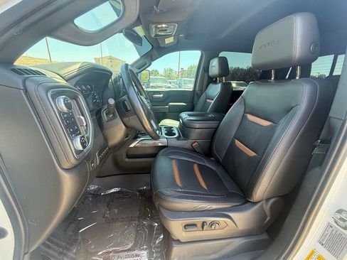 Used 2022 GMC Sierra 3500 AT4 w/ AT4 Preferred Package AWD/4WD image 10