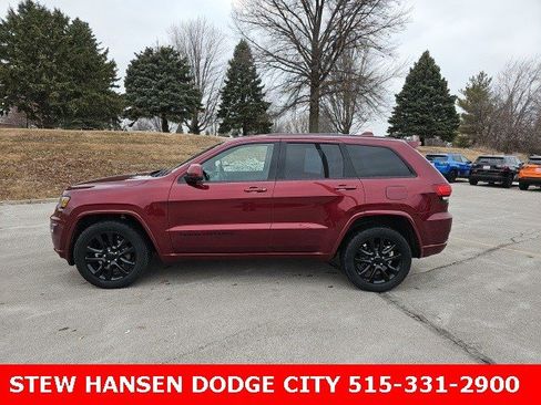Used 2018 Jeep Grand Cherokee Altitude image 1