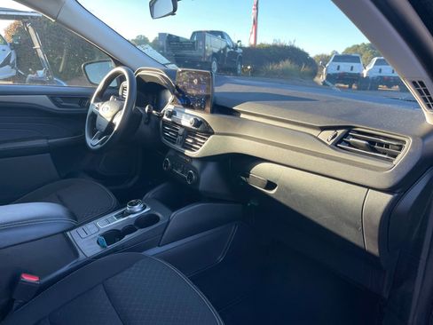 Used 2025 Ford Escape Active image 29
