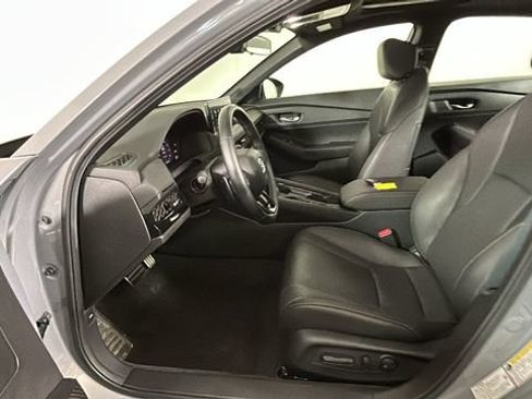 Used 2025 Honda Accord Sport image 11