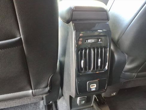 Used 2024 Jeep Compass Latitude AWD/4WD image 28