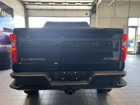 Used 2023 Chevrolet Silverado 1500 ZR2 AWD/4WD image 6