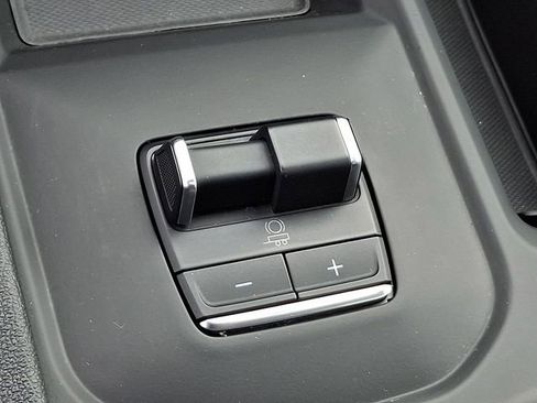 Used 2025 GMC Sierra 2500 AT4 w/ AT4 Premium Plus Package image 29