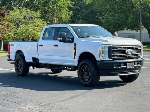 Used 2023 Ford F250 XL AWD/4WD image 4