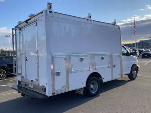 Used 2021 Chevrolet Express 3500 w/ Power Convenience Package image 5