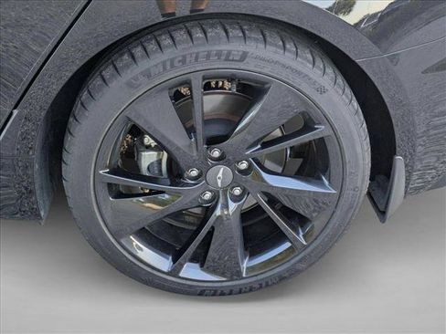 Used 2023 Genesis G70 2.0T w/ Sport Prestige Package RWD image 7