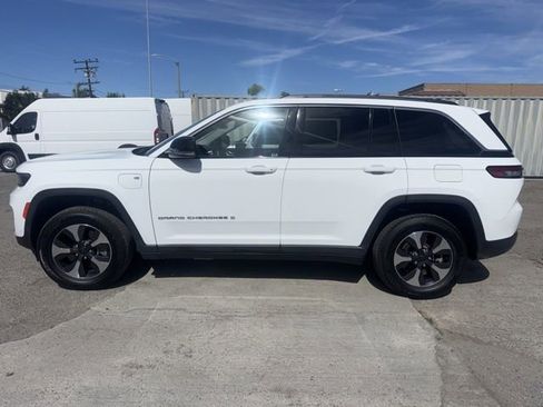 Used 2022 Jeep Grand Cherokee Limited 4xe w/ Luxury Tech Group II image 8