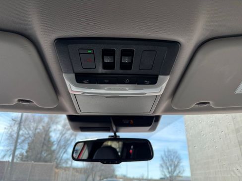 New 2025 Mitsubishi Outlander SEL image 18