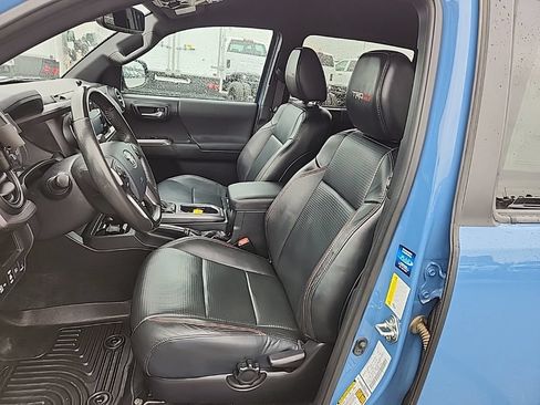 Used 2018 Toyota Tacoma TRD Pro AWD/4WD image 30
