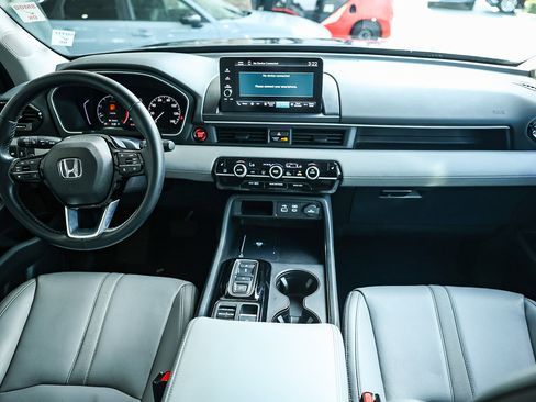 Used 2023 Honda Pilot EX-L image 16