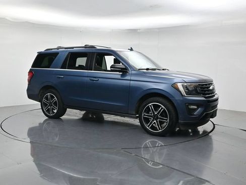 Certified 2019 Ford Expedition Limited w/ Equipment Group 303A AWD/4WD image 3