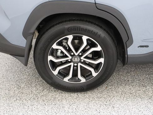 Used 2023 Toyota Corolla Cross AWD Hybrid image 6