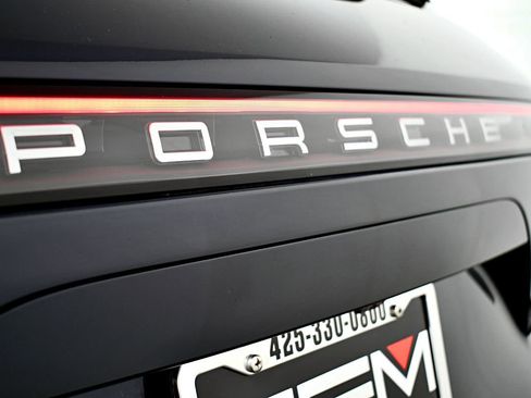 Used 2019 Porsche Cayenne image 17