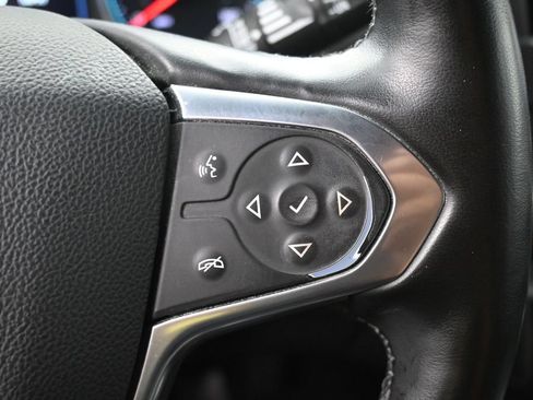 Used 2023 Chevrolet Traverse LT AWD/4WD image 23