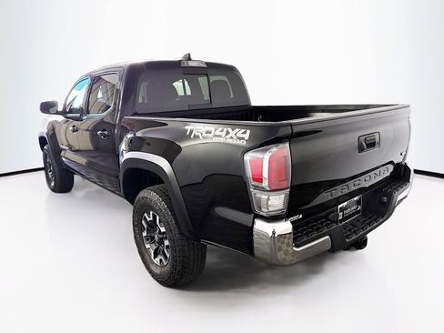 Certified 2023 Toyota Tacoma TRD Off-Road AWD/4WD image 5