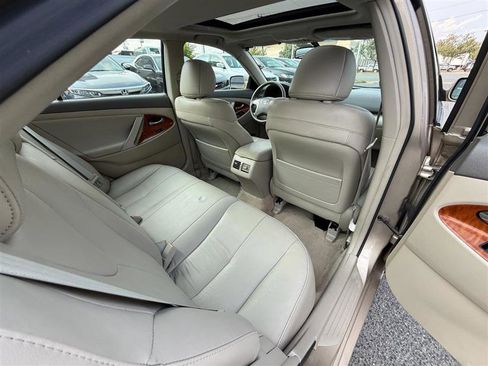 Used 2009 Toyota Camry XLE image 24