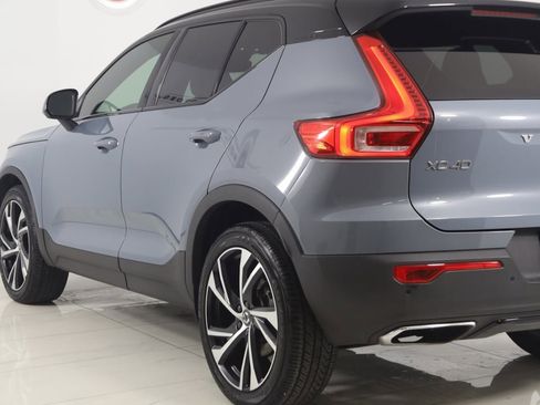 Used 2020 Volvo XC40 T5 R-Design image 23