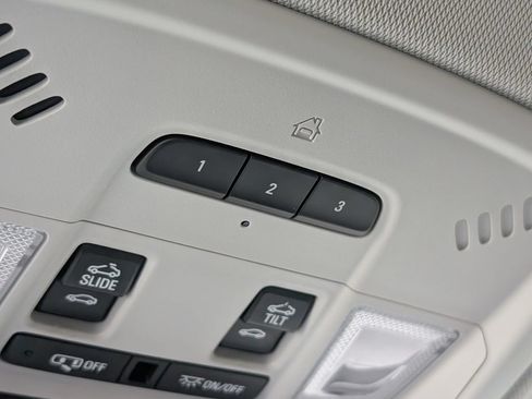 Used 2019 Chevrolet Traverse Premier w/ LPO, Floor Liner Package AWD/4WD image 28
