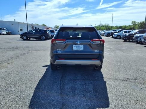 Used 2022 Toyota RAV4 Limited AWD/4WD image 23