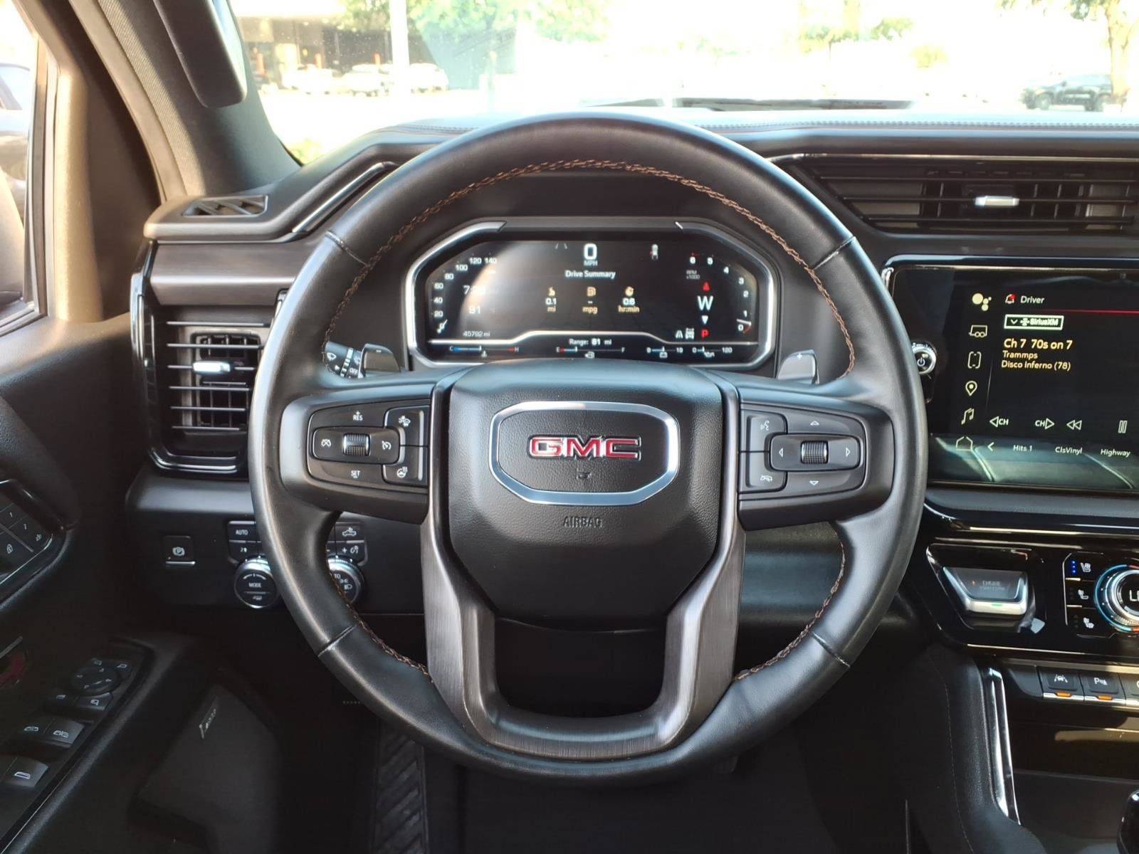 Used 2024 GMC Sierra 1500 AT4 w/ Technology Package AWD/4WD image 12