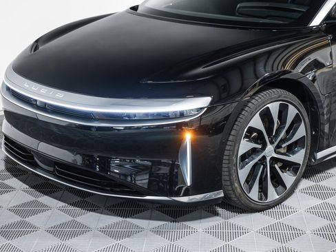 Used 2022 Lucid Air Grand Touring image 16