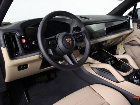 New 2026 Porsche Cayenne image 4